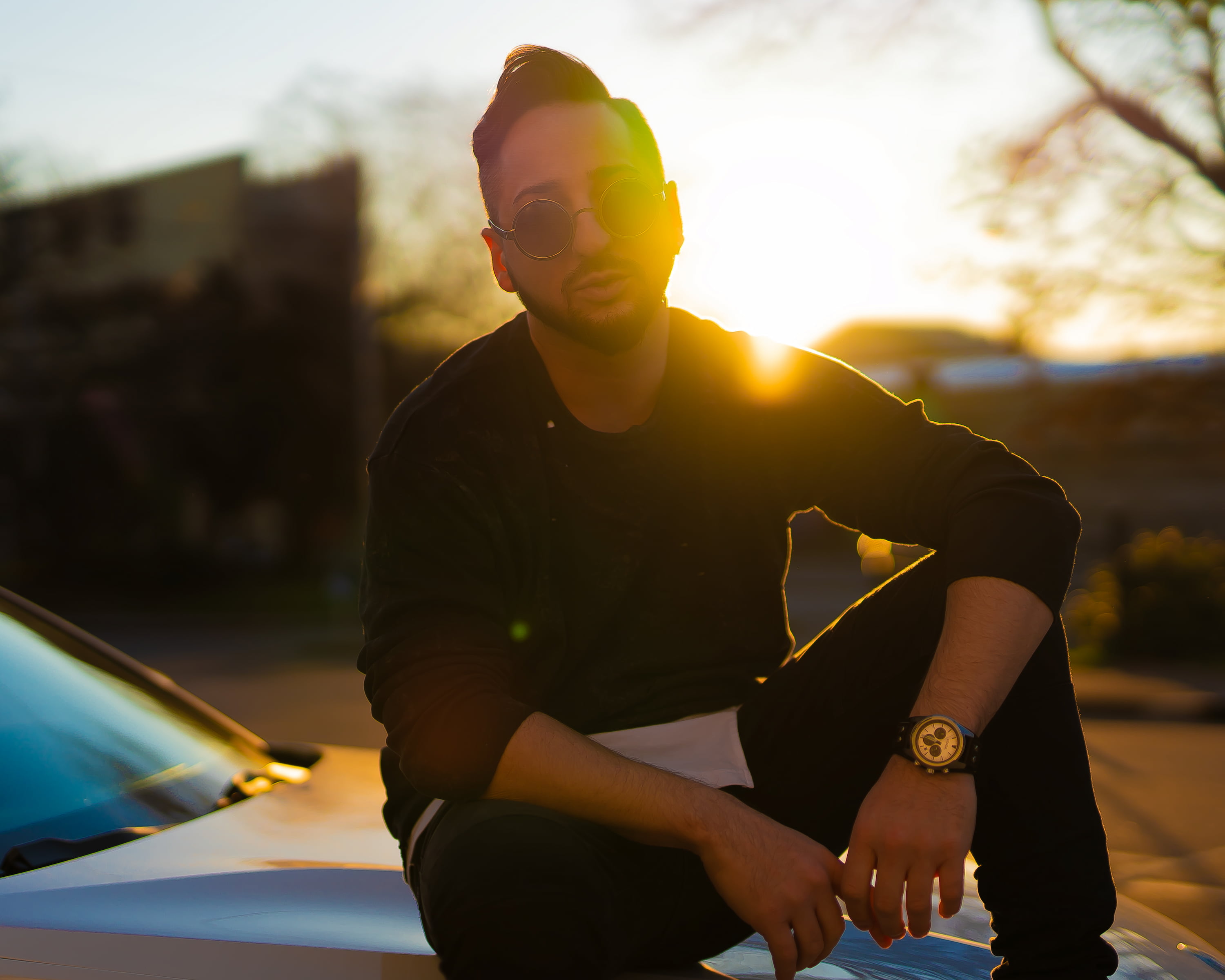 Andy Chiles an einem BMW